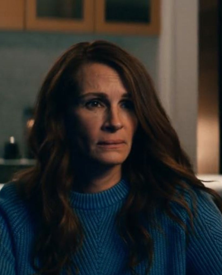 Julia Roberts Leave The World Behind 2023 Blue Sweater