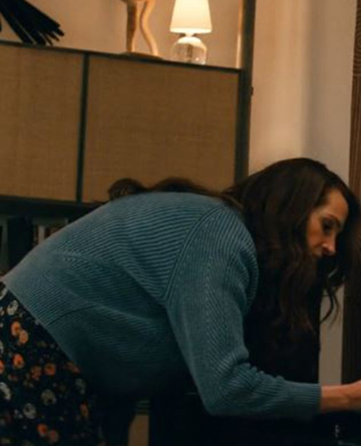 Julia Roberts Leave The World Behind 2023 Blue Sweater